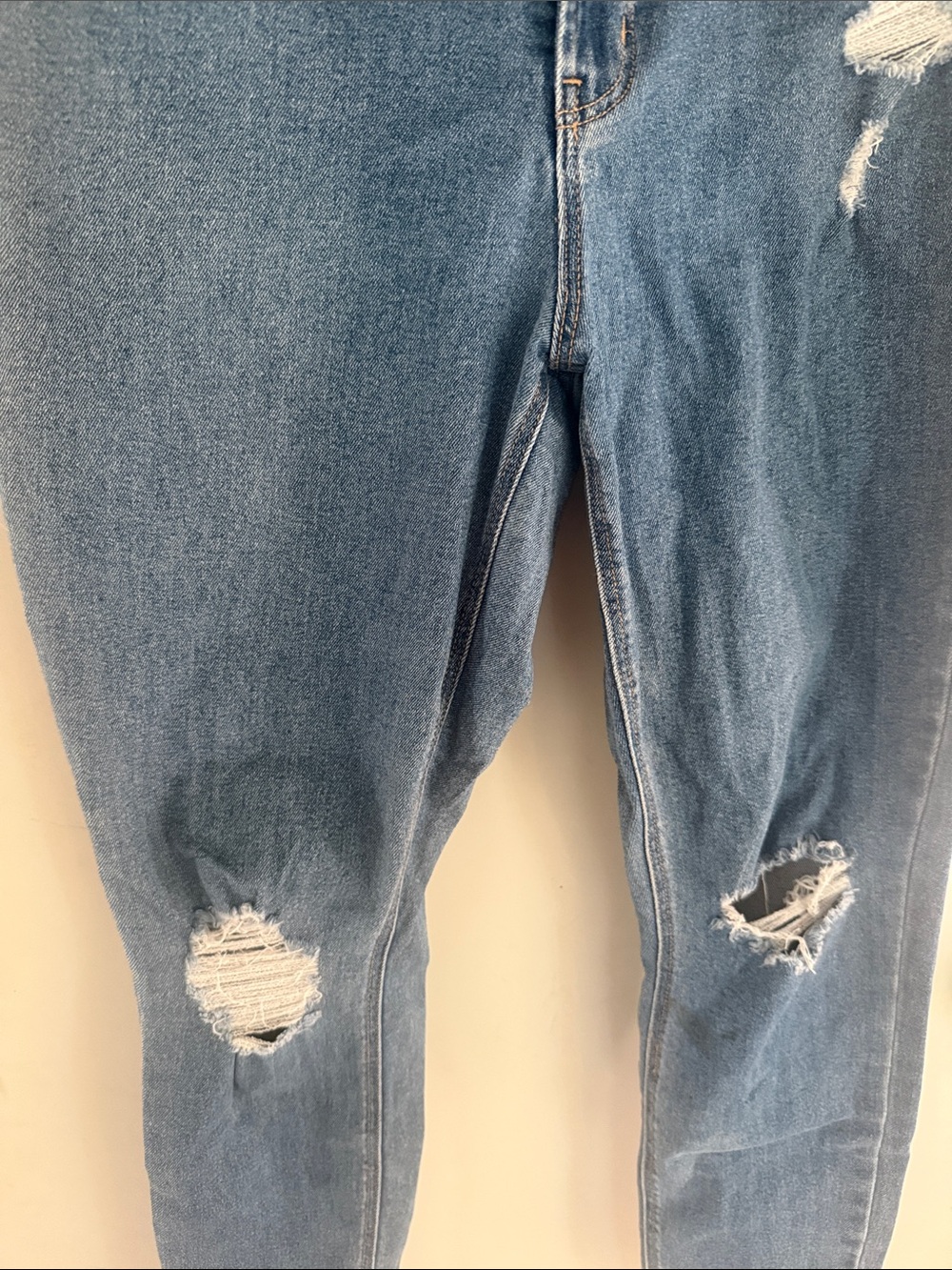 Old Navy Women's Rockstar Distressed Medium Blue Skinny Jeans Sz 14 Tall EUC - Picture 4 of 6